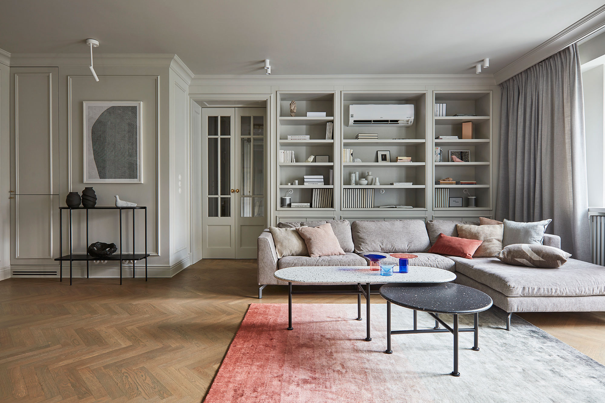 APARTMENT WITH ART JOLA SKORA 20